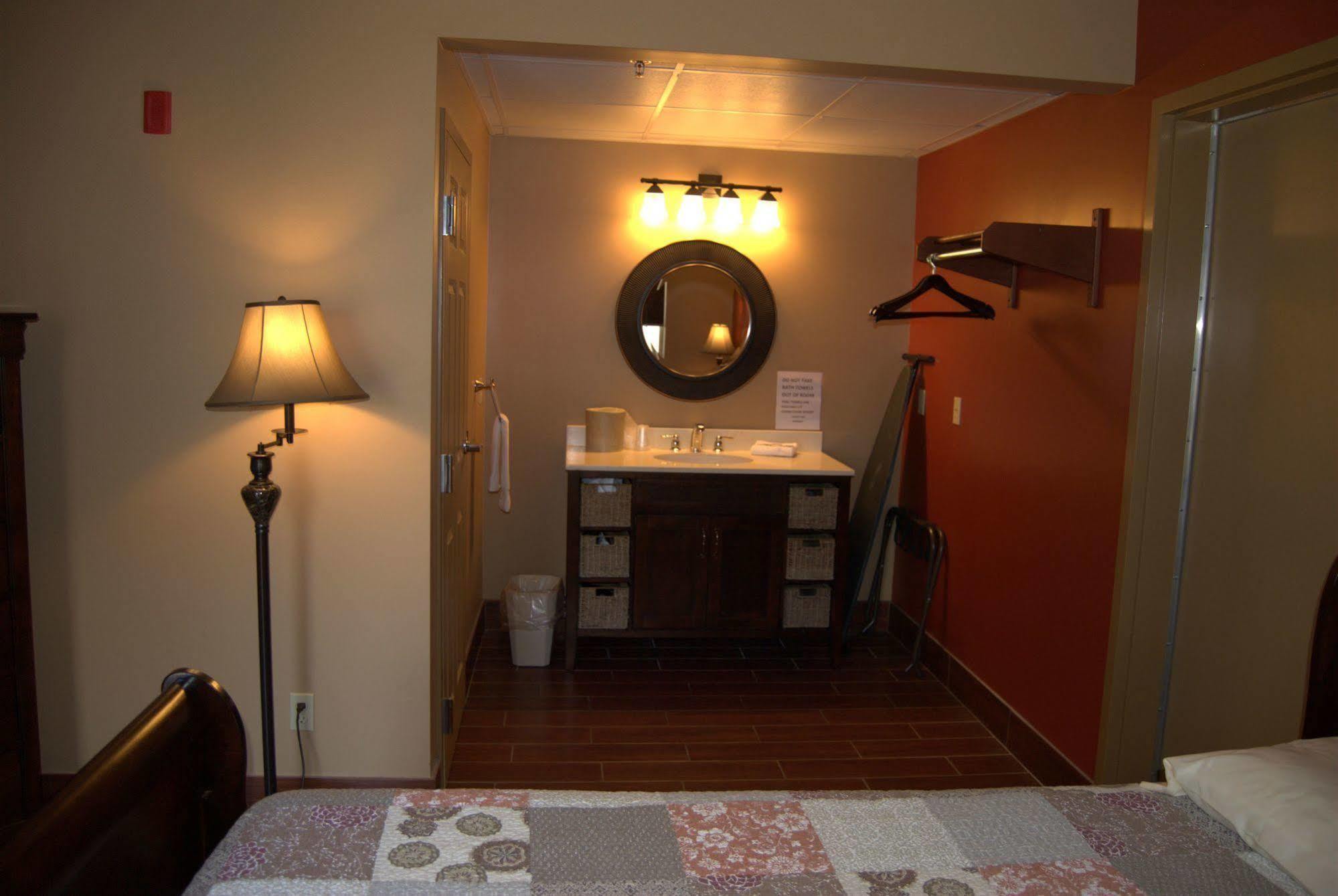 Hotel Put-In-Bay Victory Station Zewnętrze zdjęcie